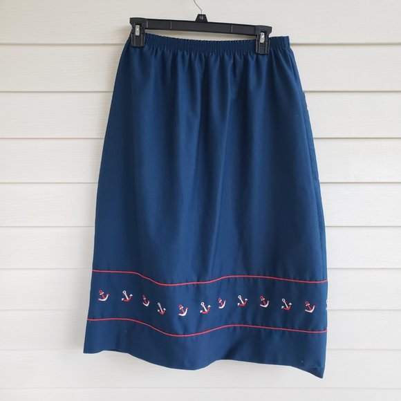 Vintage 70s/early 80s nautical theme skirt with embroidered anchors - Picture 2 of 6